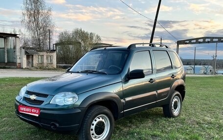 Chevrolet Niva I рестайлинг, 2012 год, 450 000 рублей, 1 фотография