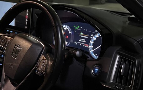 Toyota Crown, 2021 год, 4 120 000 рублей, 13 фотография