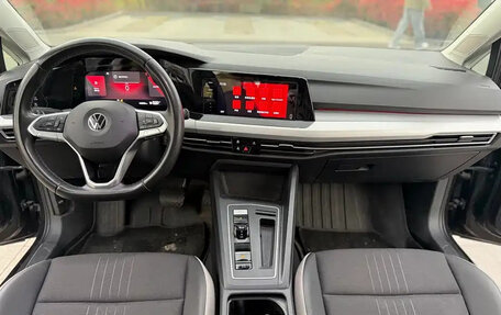Volkswagen Golf VIII, 2021 год, 1 470 000 рублей, 10 фотография