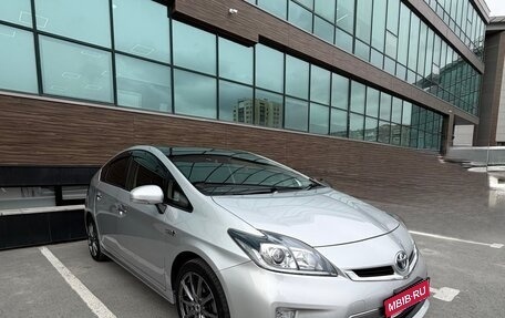 Toyota Prius, 2014 год, 1 520 000 рублей, 3 фотография