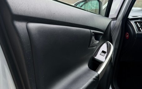 Toyota Prius, 2014 год, 1 520 000 рублей, 17 фотография