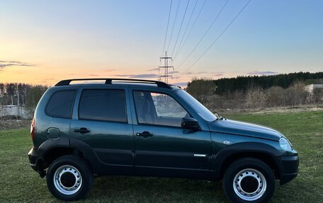 Chevrolet Niva I рестайлинг, 2012 год, 450 000 рублей, 4 фотография