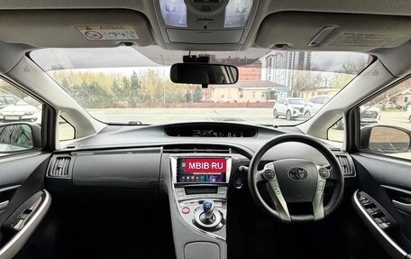 Toyota Prius, 2014 год, 1 520 000 рублей, 18 фотография