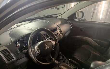 Mitsubishi Outlander III рестайлинг 3, 2010 год, 735 000 рублей, 9 фотография