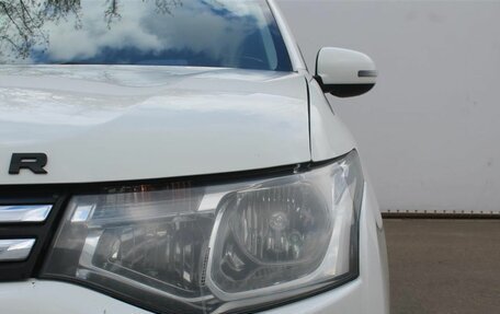Mitsubishi Outlander III рестайлинг 3, 2013 год, 1 070 000 рублей, 9 фотография