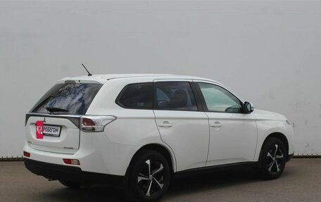 Mitsubishi Outlander III рестайлинг 3, 2013 год, 1 070 000 рублей, 5 фотография