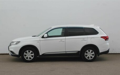 Mitsubishi Outlander III рестайлинг 3, 2017 год, 1 810 000 рублей, 8 фотография