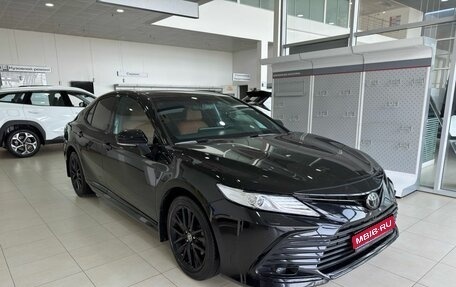 Toyota Camry, 2022 год, 3 990 000 рублей, 1 фотография