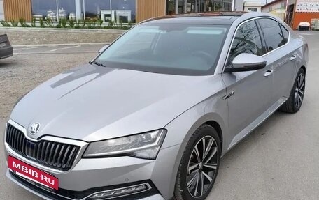 Skoda Superb III рестайлинг, 2024 год, 4 850 000 рублей, 2 фотография