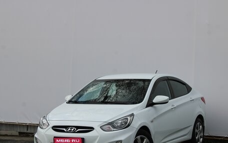 Hyundai Solaris II рестайлинг, 2012 год, 700 000 рублей, 1 фотография