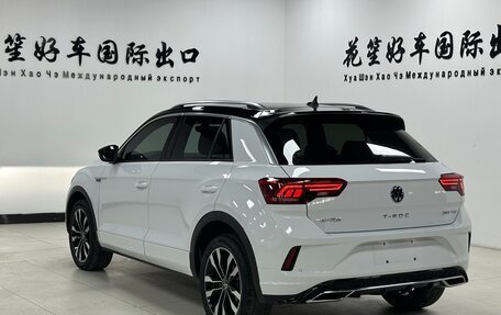 Volkswagen T-Roc I, 2023 год, 1 700 000 рублей, 5 фотография