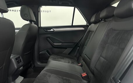 Volkswagen T-Roc I, 2023 год, 1 700 000 рублей, 13 фотография