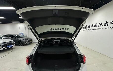 Volkswagen T-Roc I, 2023 год, 1 700 000 рублей, 14 фотография