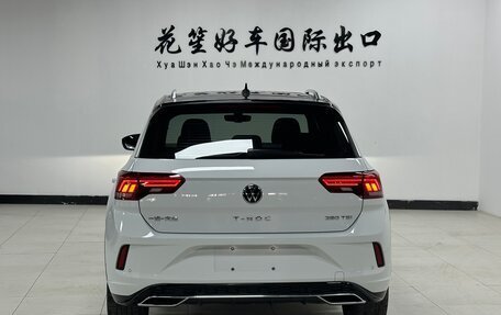 Volkswagen T-Roc I, 2023 год, 1 700 000 рублей, 6 фотография