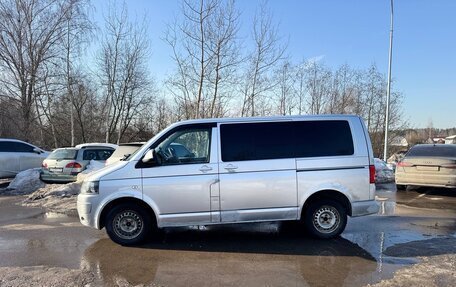 Volkswagen Caravelle T5, 2010 год, 1 600 000 рублей, 2 фотография