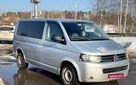 Volkswagen Caravelle T5, 2010 год, 1 600 000 рублей, 5 фотография