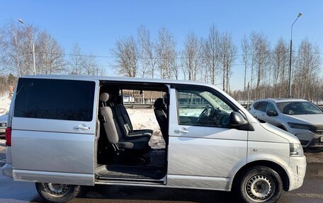 Volkswagen Caravelle T5, 2010 год, 1 600 000 рублей, 18 фотография