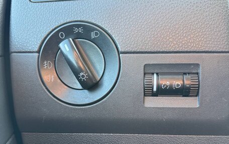 Volkswagen Caravelle T5, 2010 год, 1 600 000 рублей, 27 фотография