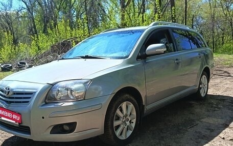 Toyota Avensis III рестайлинг, 2008 год, 650 000 рублей, 2 фотография