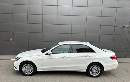 Mercedes-Benz E-Класс, 2014 год, 1 900 000 рублей, 4 фотография