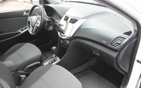 Hyundai Solaris II рестайлинг, 2012 год, 700 000 рублей, 7 фотография