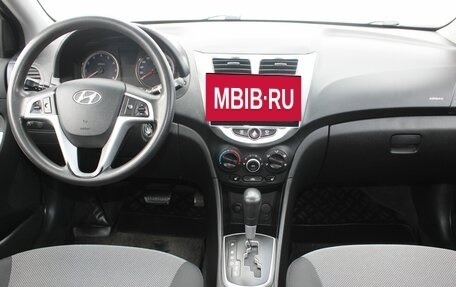 Hyundai Solaris II рестайлинг, 2012 год, 700 000 рублей, 9 фотография