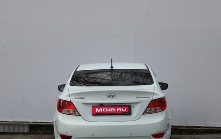 Hyundai Solaris II рестайлинг, 2012 год, 700 000 рублей, 5 фотография
