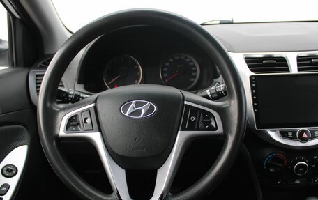 Hyundai Solaris II рестайлинг, 2012 год, 700 000 рублей, 12 фотография