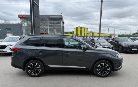 Mitsubishi Outlander III рестайлинг 3, 2021 год, 2 255 000 рублей, 5 фотография