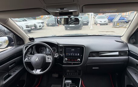 Mitsubishi Outlander III рестайлинг 3, 2021 год, 2 255 000 рублей, 14 фотография