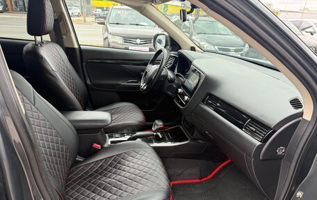 Mitsubishi Outlander III рестайлинг 3, 2021 год, 2 255 000 рублей, 12 фотография