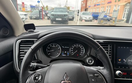 Mitsubishi Outlander III рестайлинг 3, 2021 год, 2 255 000 рублей, 17 фотография