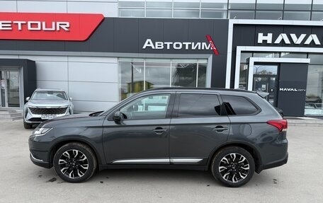 Mitsubishi Outlander III рестайлинг 3, 2021 год, 2 255 000 рублей, 10 фотография