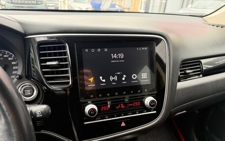 Mitsubishi Outlander III рестайлинг 3, 2021 год, 2 255 000 рублей, 19 фотография