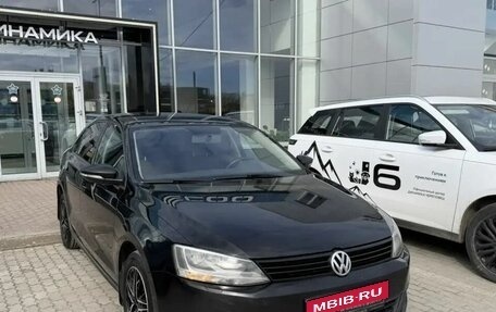Volkswagen Jetta VI, 2013 год, 894 000 рублей, 3 фотография