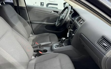 Volkswagen Jetta VI, 2013 год, 894 000 рублей, 13 фотография
