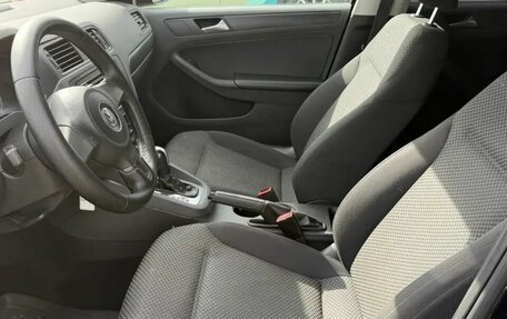 Volkswagen Jetta VI, 2013 год, 894 000 рублей, 9 фотография