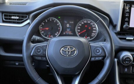 Toyota RAV4, 2019 год, 3 890 000 рублей, 11 фотография