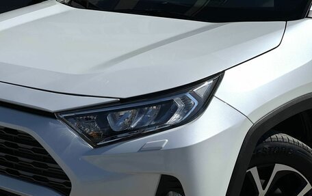 Toyota RAV4, 2019 год, 3 890 000 рублей, 5 фотография