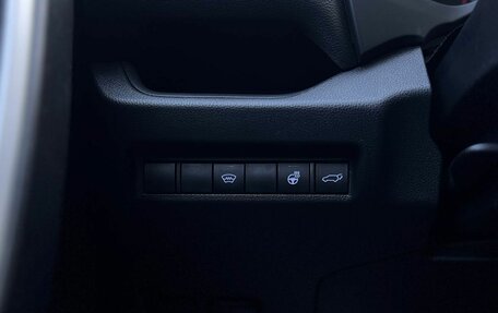 Toyota RAV4, 2019 год, 3 890 000 рублей, 14 фотография