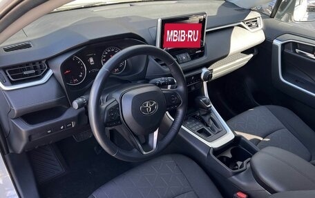 Toyota RAV4, 2019 год, 3 890 000 рублей, 7 фотография