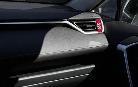 Toyota RAV4, 2019 год, 3 890 000 рублей, 28 фотография