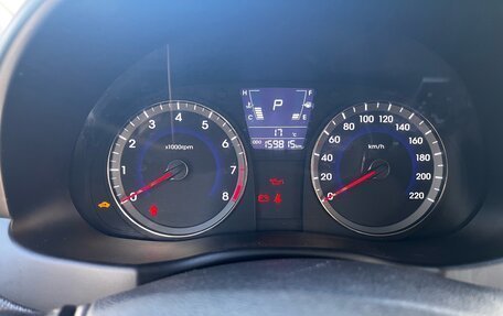 Hyundai Solaris II рестайлинг, 2013 год, 700 000 рублей, 8 фотография