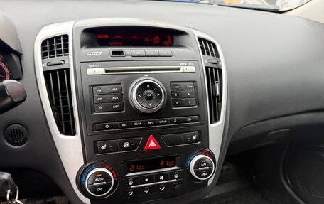 KIA cee'd I рестайлинг, 2010 год, 735 000 рублей, 13 фотография