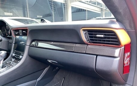 Porsche 911, 2017 год, 14 950 000 рублей, 34 фотография