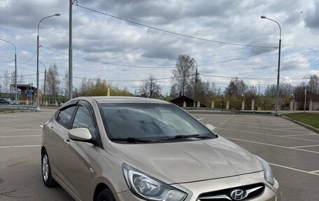 Hyundai Solaris II рестайлинг, 2013 год, 850 000 рублей, 1 фотография