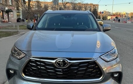 Toyota Highlander, 2021 год, 4 490 000 рублей, 1 фотография