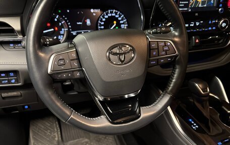 Toyota Highlander, 2021 год, 4 490 000 рублей, 10 фотография