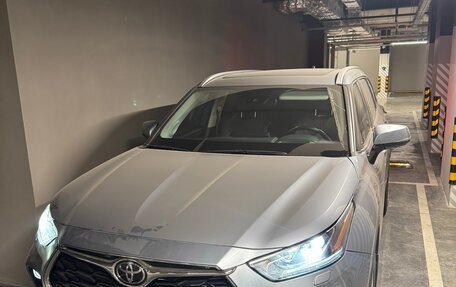 Toyota Highlander, 2021 год, 4 490 000 рублей, 7 фотография