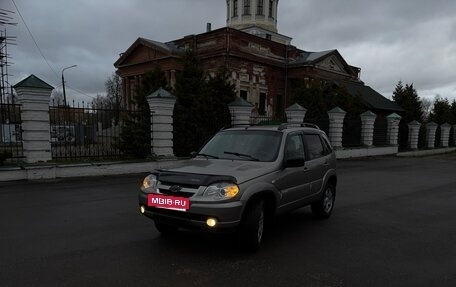Chevrolet Niva I рестайлинг, 2011 год, 450 000 рублей, 2 фотография